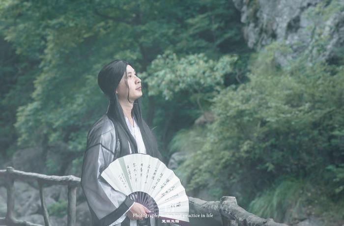 淄博经开区寨子村：翰墨书香迎新春 墨染春联送祝福